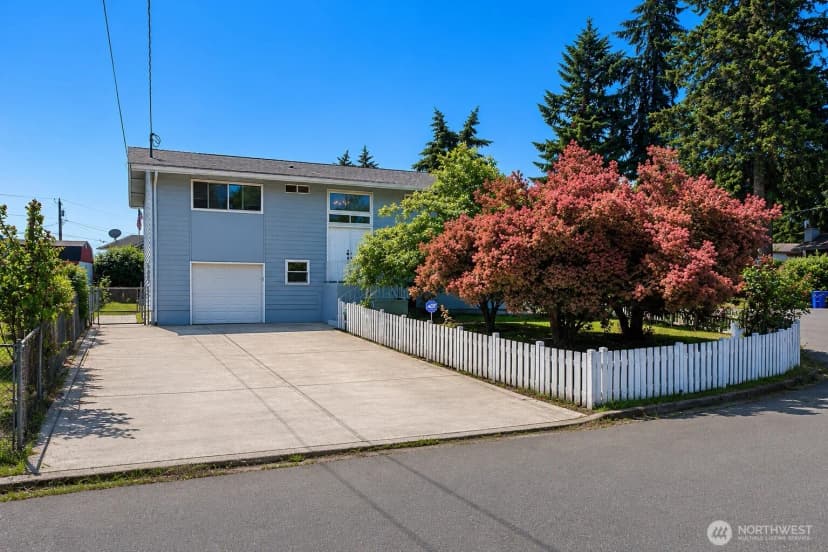 Property photo for 3319 S 249th Place, Kent