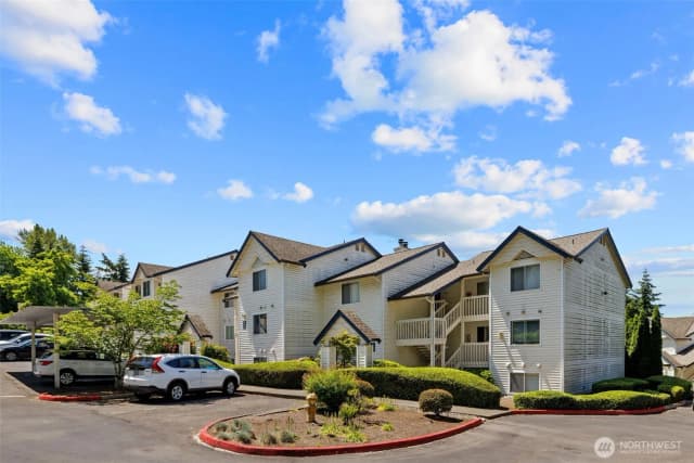 Property photo for 1900 Ne 48th Street #e205, Renton