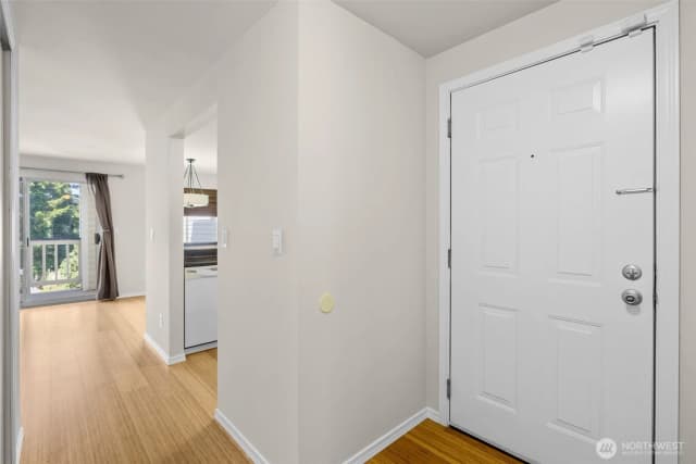 Property photo for 1900 Ne 48th Street #e205, Renton photo 5