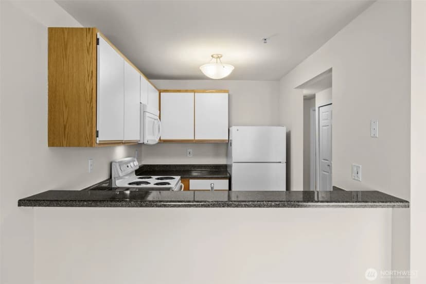 Property photo for 1900 Ne 48th Street #e205, Renton photo 10