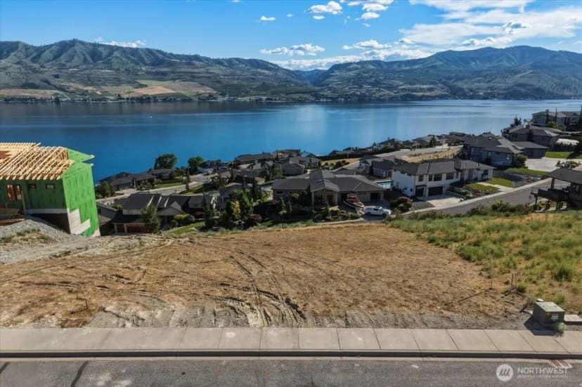 Property photo for 112 Crystal Crest Drive, Chelan photo 3
