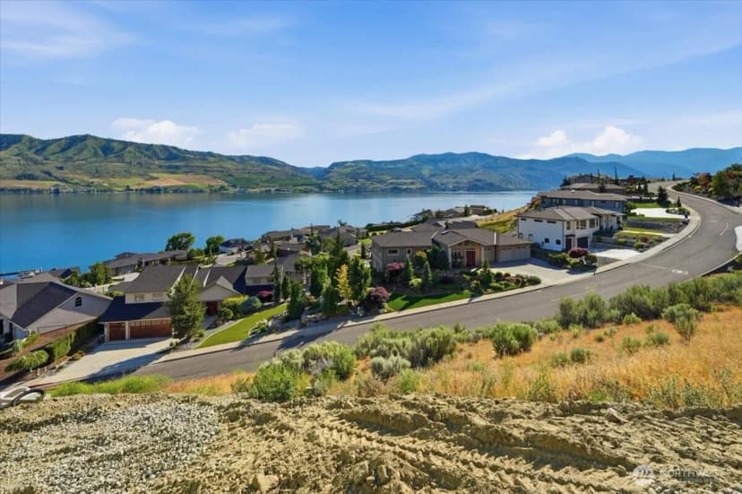 Property photo for 112 Crystal Crest Drive, Chelan photo 4