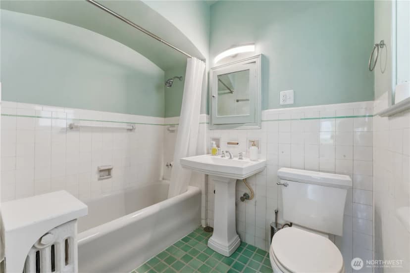 Property photo for 614 35th Avenue, Seattle photo 19