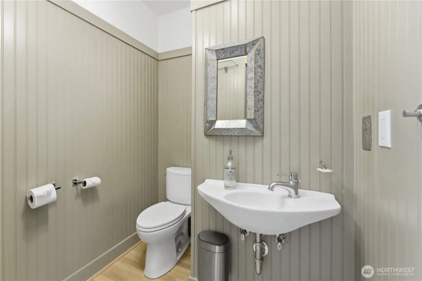 Property photo for 614 35th Avenue, Seattle photo 17