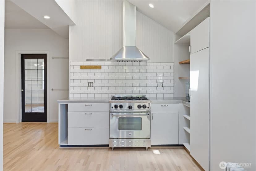 Property photo for 614 35th Avenue, Seattle photo 11