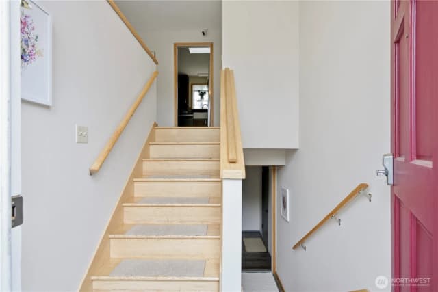 Property photo for 1727 Anacortes Avenue Ne, Renton photo 2