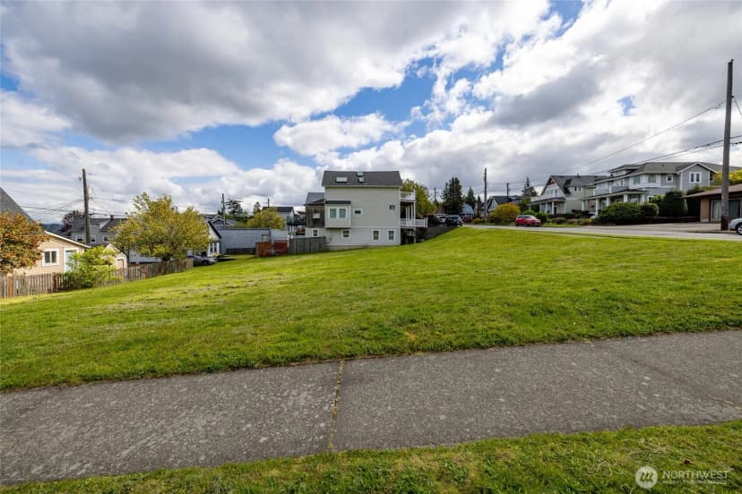 Property photo for 2801 N Mccarver Street, Tacoma photo 7