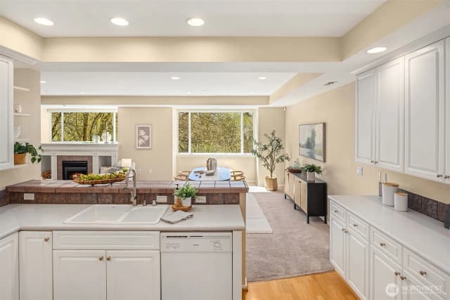 Property photo for 1805 134th Avenue Se #22, Bellevue photo 5