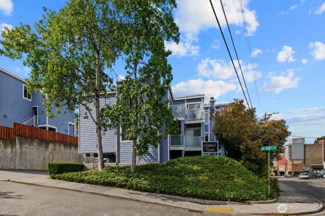 Property photo for 8812 20th Avenue Ne #a105, Seattle photo 2