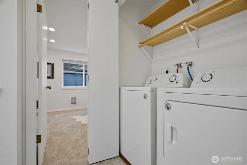 Property photo for 131 146th Avenue Se, Bellevue photo 17