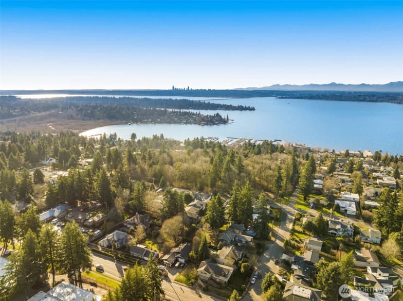 Property photo for 10618 Ne 54th Lane, Kirkland photo 38