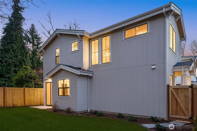 Property photo for 10618 Ne 54th Lane, Kirkland photo 31
