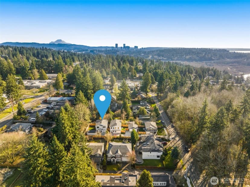 Property photo for 10618 Ne 54th Lane, Kirkland photo 37