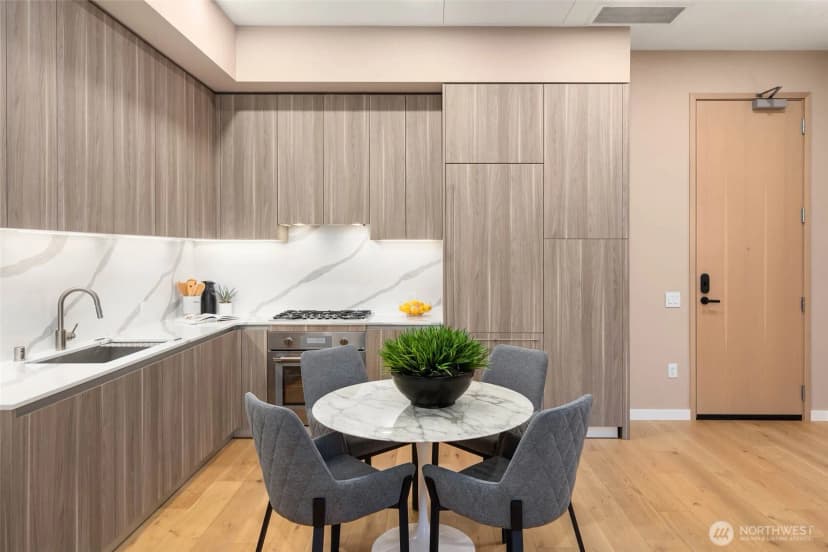 Property photo for 10232 Ne 10th Street #1602, Bellevue photo 6