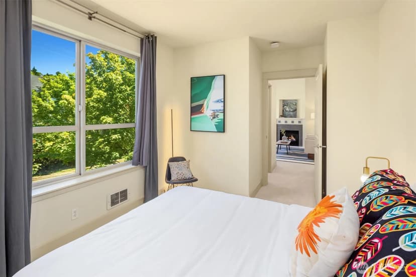 Property photo for 2035 Eastlake Avenue E #301, Seattle photo 16