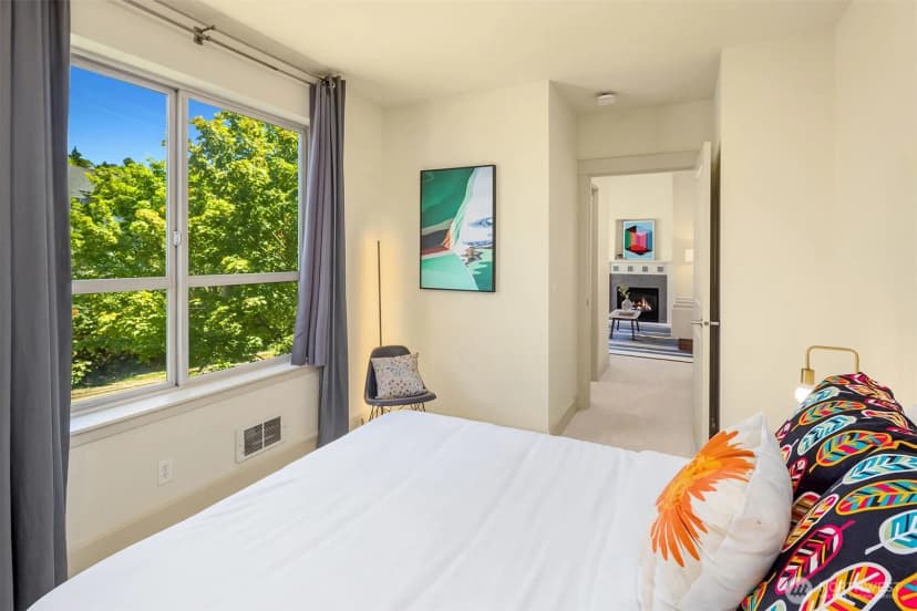 Property photo for 2035 Eastlake Avenue E #301, Seattle photo 17