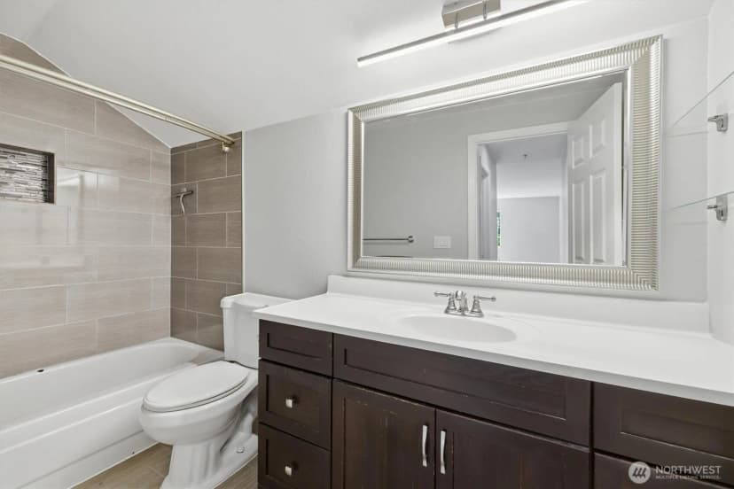 Property photo for 2560 118th Avenue Se #3-301, Bellevue photo 21
