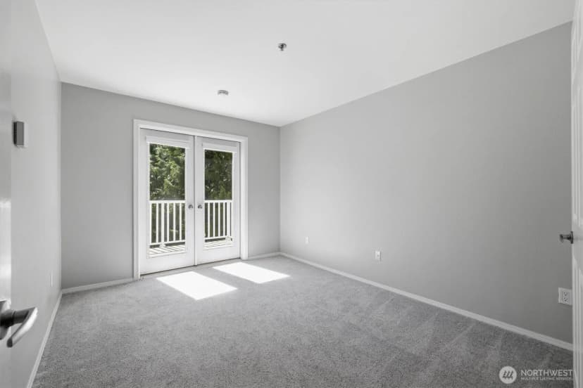 Property photo for 2560 118th Avenue Se #3-301, Bellevue photo 15