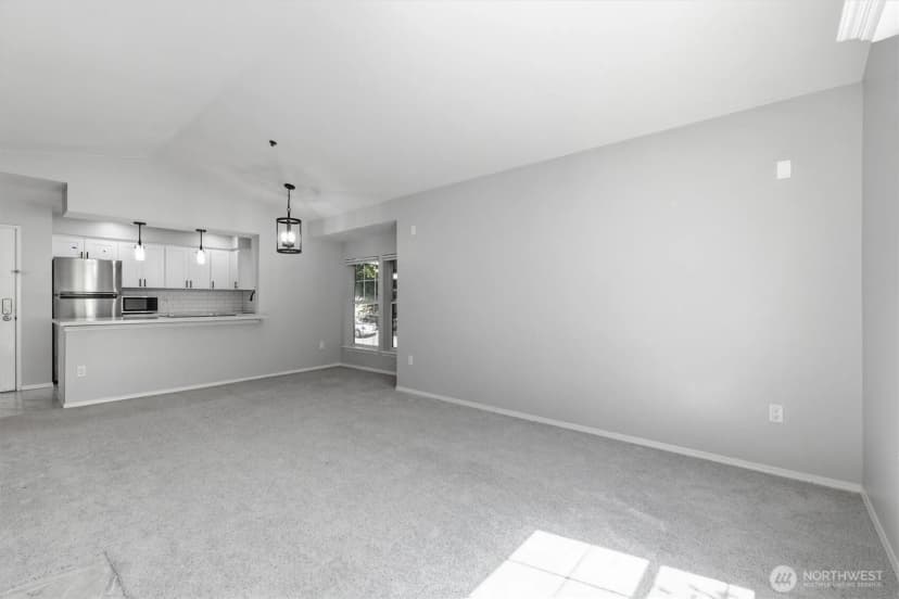 Property photo for 2560 118th Avenue Se #3-301, Bellevue photo 10