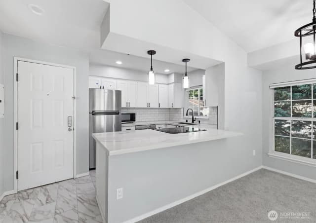 Property photo for 2560 118th Avenue Se #3-301, Bellevue photo 2