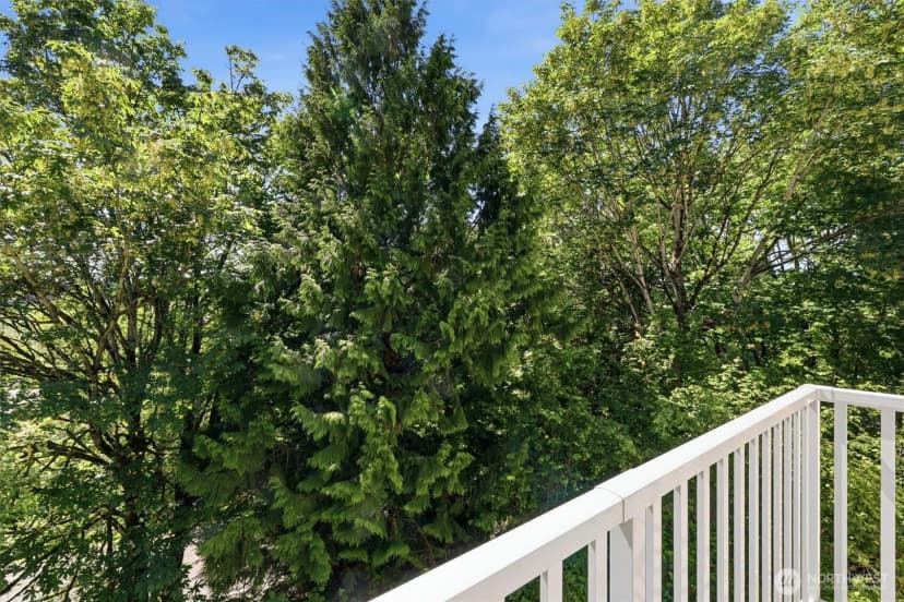Property photo for 2560 118th Avenue Se #3-301, Bellevue photo 13