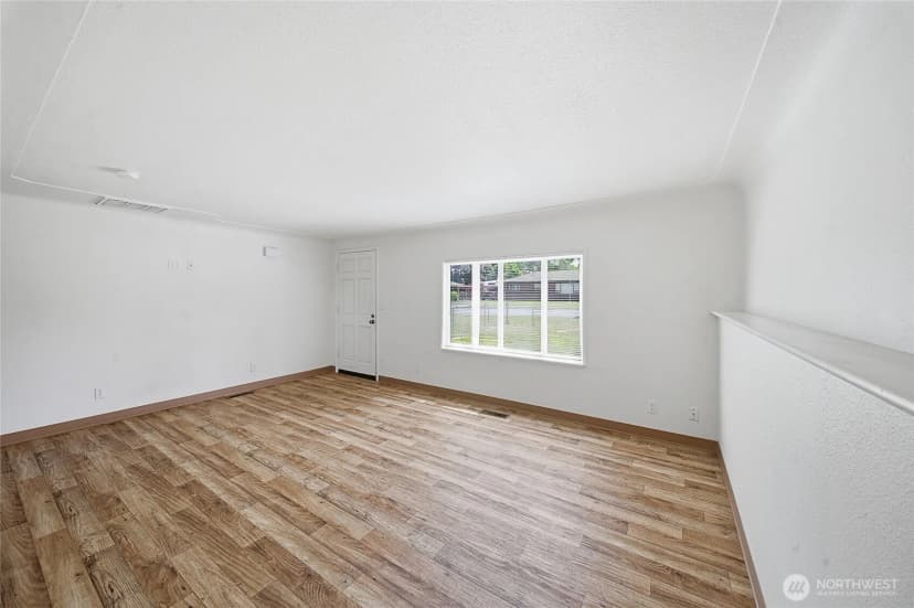 Property photo for 4808 15th Avenue Se, Lacey photo 9