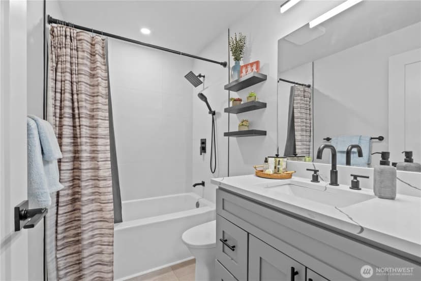 Property photo for 6702 75th Street W, Lakewood photo 23