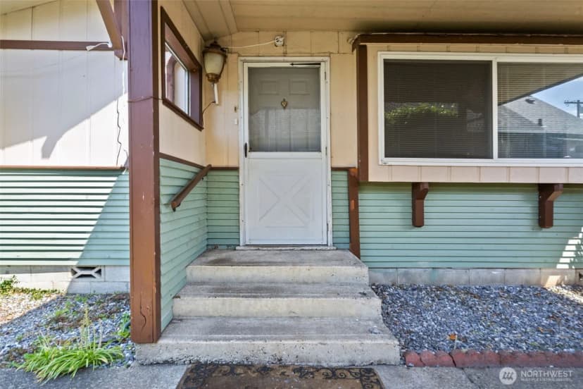 Property photo for 1414 B Street, Centralia photo 4