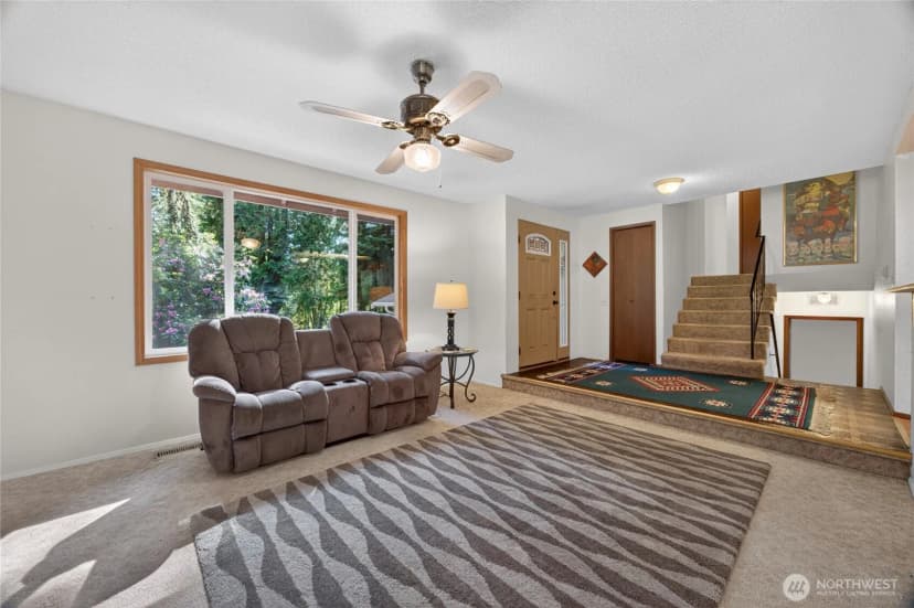 Property photo for 10140 Banner Road Se, Olalla photo 8