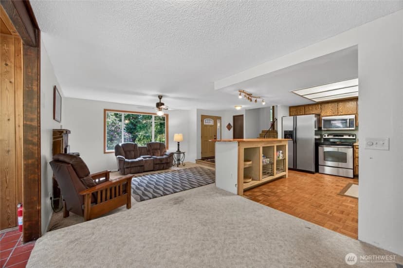 Property photo for 10140 Banner Road Se, Olalla photo 9