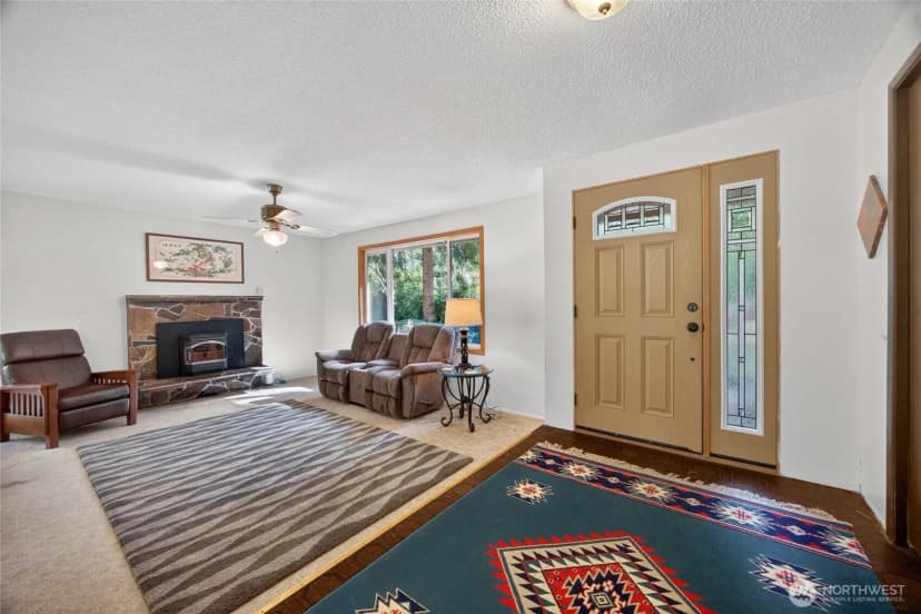 Property photo for 10140 Banner Road Se, Olalla photo 6