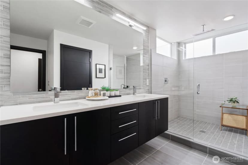 Property photo for 8613 23rd Avenue Ne #b, Seattle photo 27