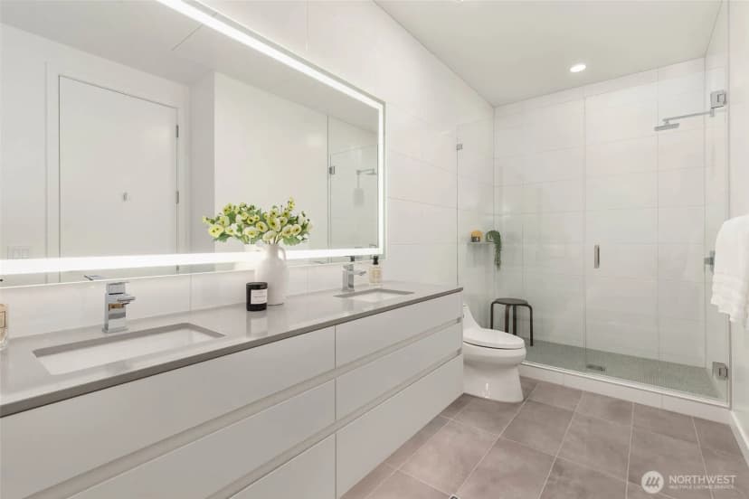 Property photo for 10232 Ne 10th Street #1806, Bellevue photo 13