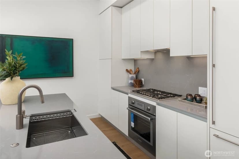 Property photo for 10232 Ne 10th Street #1806, Bellevue photo 9
