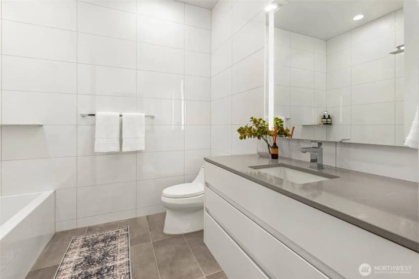 Property photo for 10232 Ne 10th Street #1806, Bellevue photo 15
