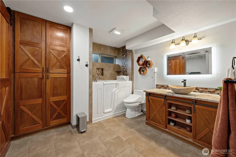 Property photo for 25833 131st Place Se, Kent photo 16