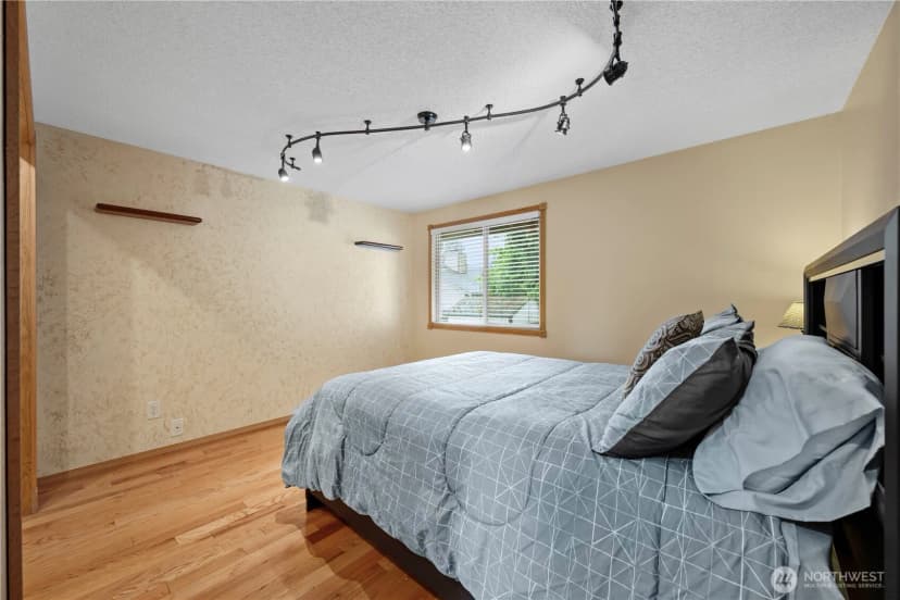 Property photo for 25833 131st Place Se, Kent photo 9