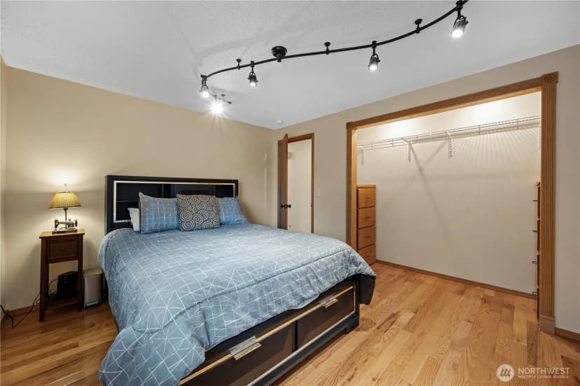 Property photo for 25833 131st Place Se, Kent photo 8