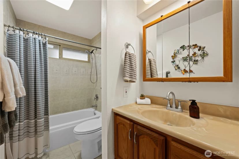 Property photo for 25833 131st Place Se, Kent photo 12