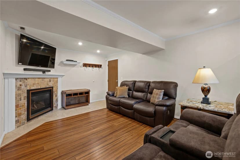 Property photo for 25833 131st Place Se, Kent photo 20