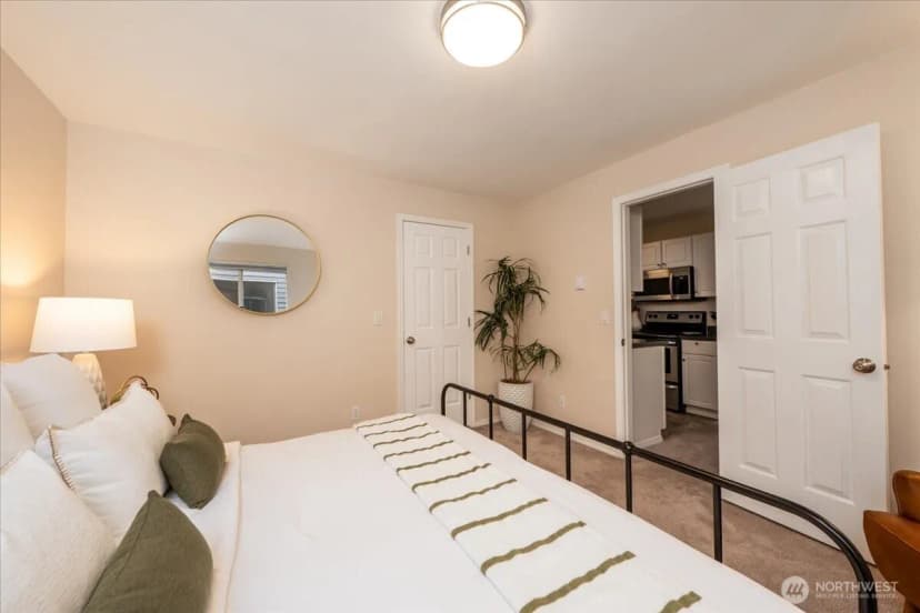 Property photo for 1000 Ne 88th Street #304, Seattle photo 11