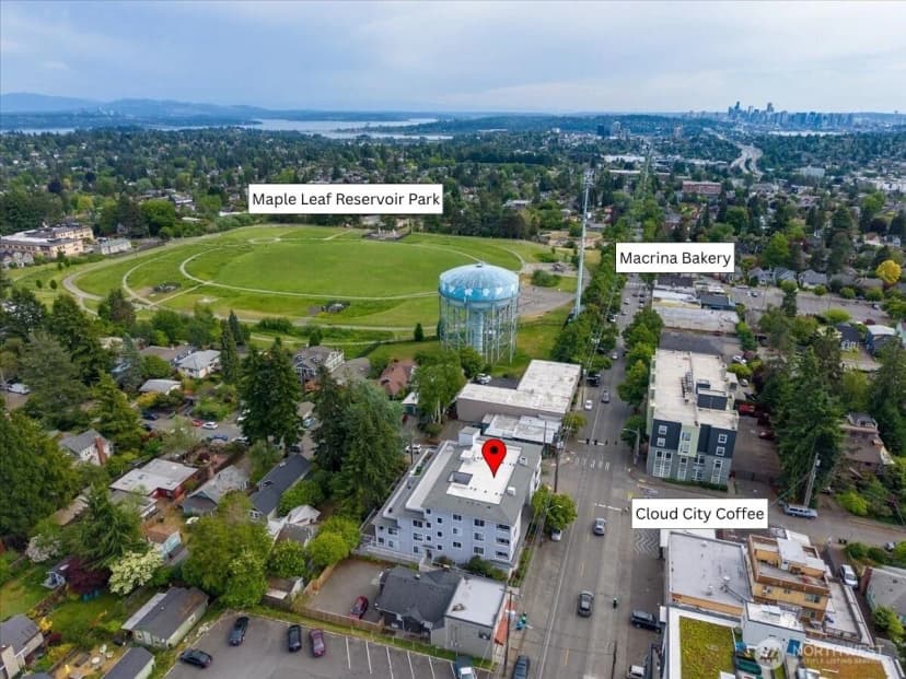Property photo for 1000 Ne 88th Street #304, Seattle photo 24