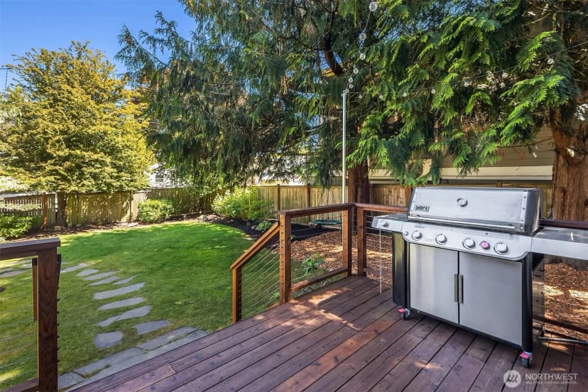 Property photo for 2442 6th W, Seattle photo 20