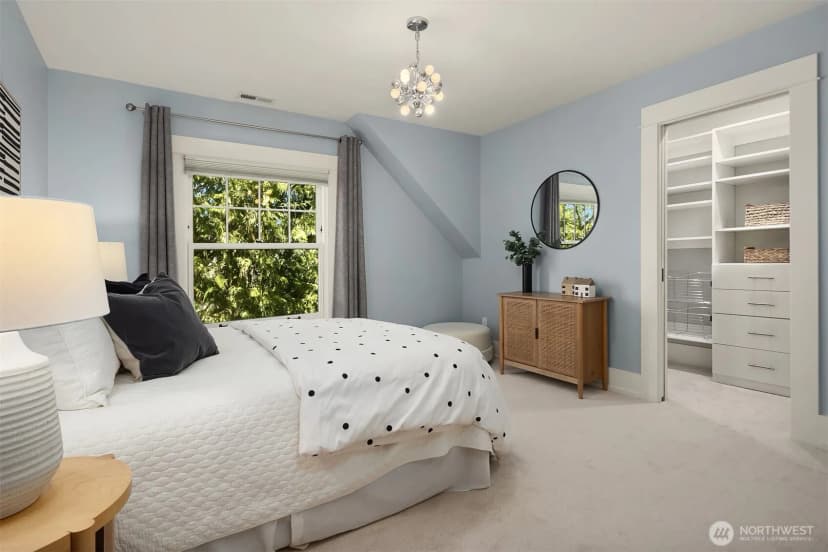 Property photo for 2442 6th W, Seattle photo 33