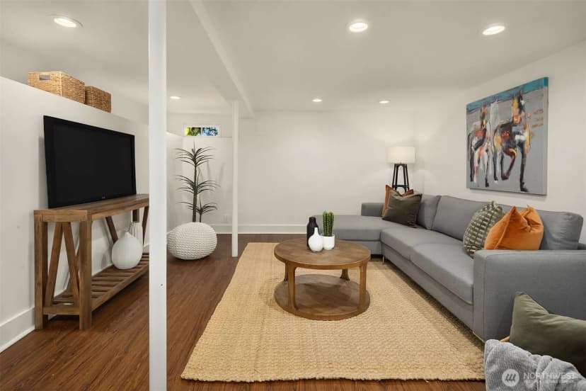 Property photo for 2442 6th W, Seattle photo 34