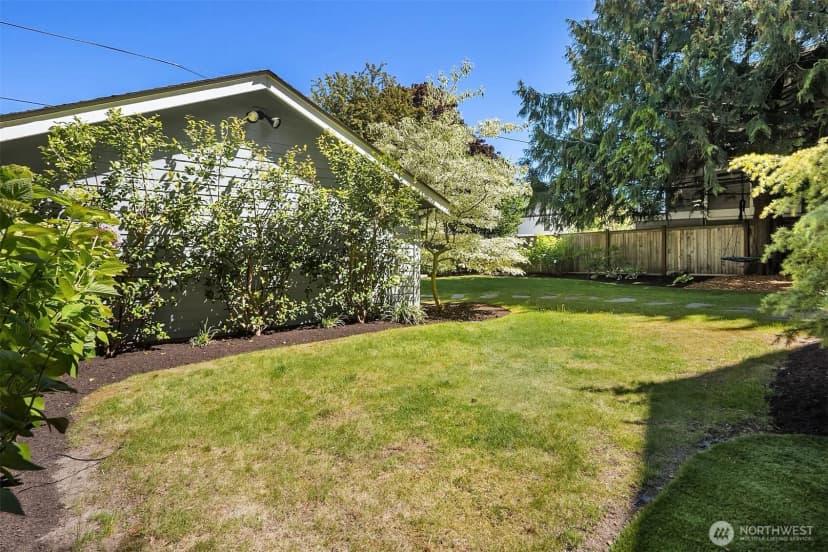 Property photo for 2442 6th W, Seattle photo 22