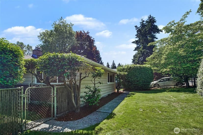 Property photo for 10749 30th Ave Ne, Seattle photo 22