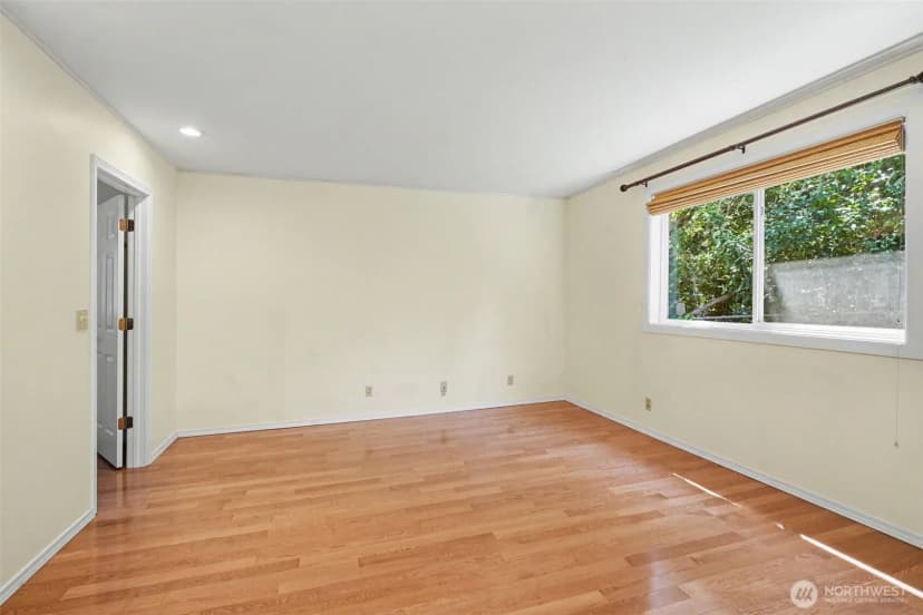 Property photo for 10749 30th Ave Ne, Seattle photo 10