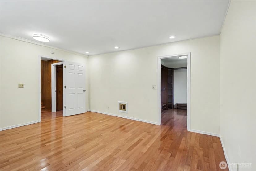 Property photo for 10749 30th Ave Ne, Seattle photo 11