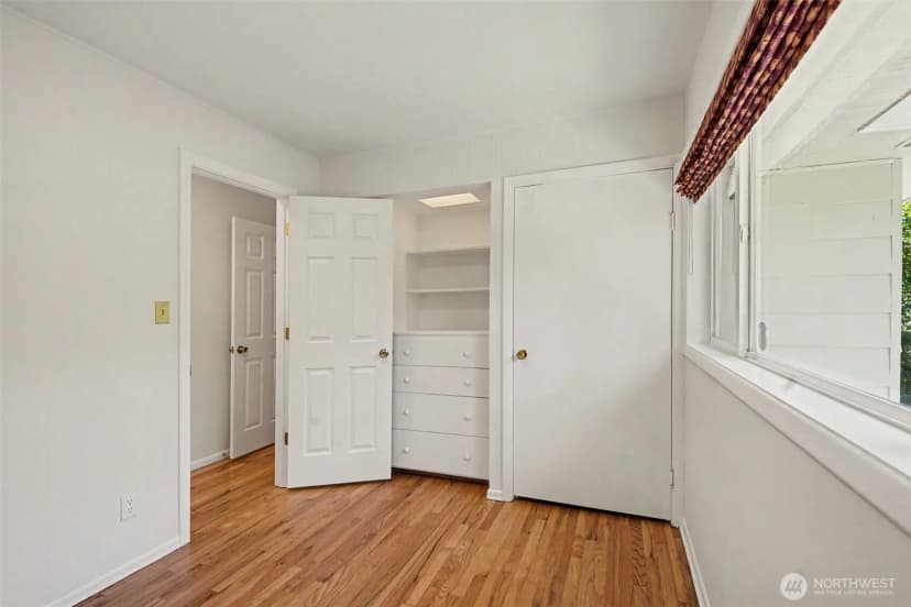Property photo for 10749 30th Ave Ne, Seattle photo 15
